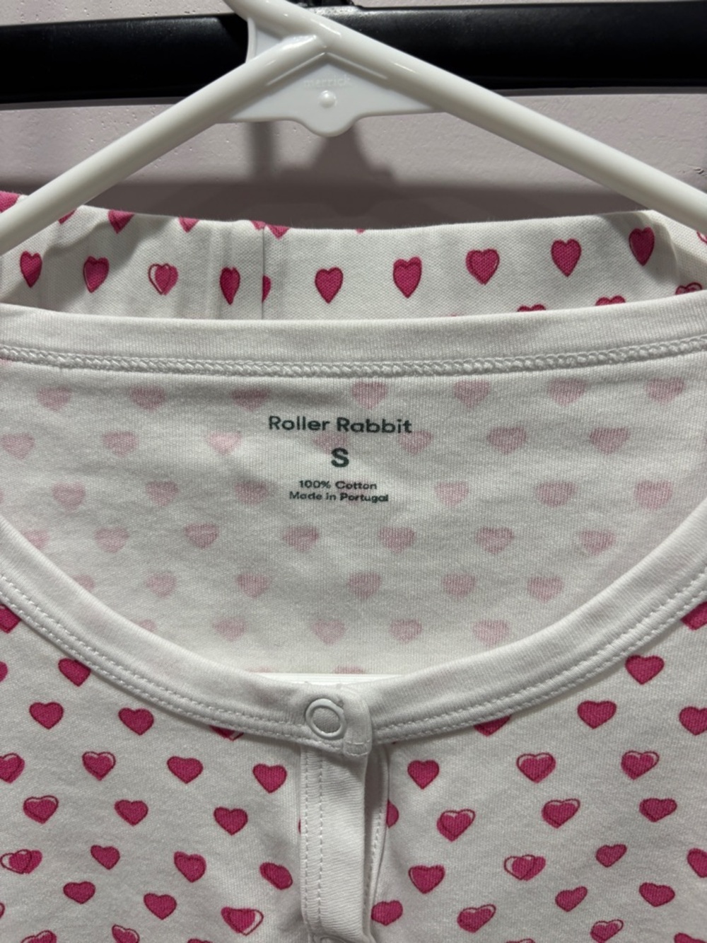 Roller Rabbit White  Pajama Set with Pink Heart Print. Size small - Picture 2 of 5